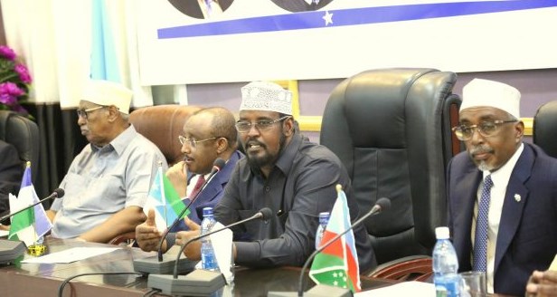Madaxweynaha Galmudug,Axmed Ducaale ayaa la filaya inuu ku biiro hoggaamiyayaasha ku sugan Nairobi